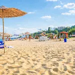 Seaside Nest アパート ヴァルナ